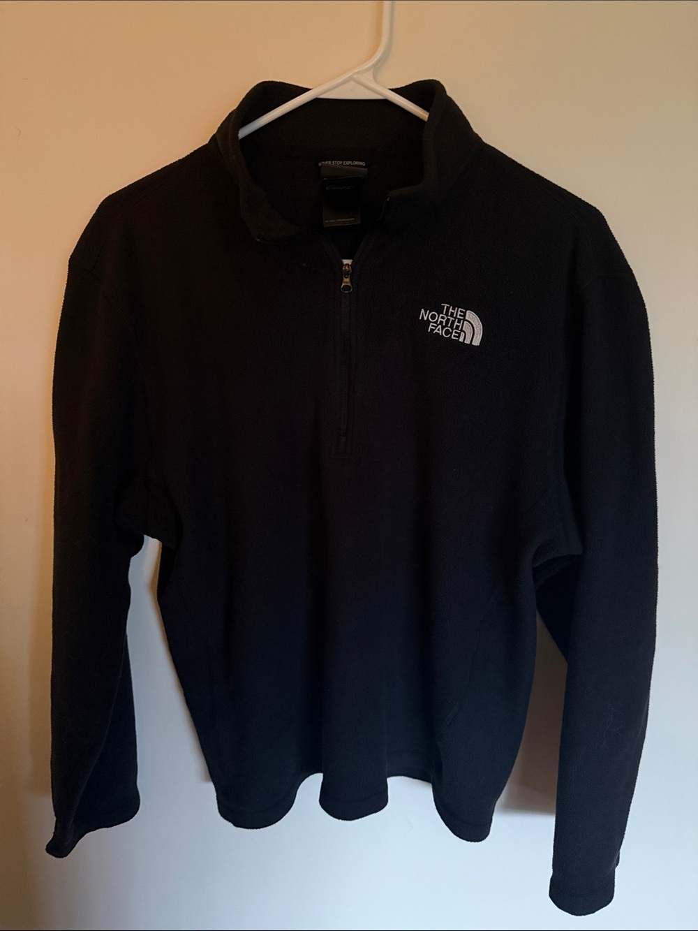The North Face Men’s Black Half-Zip Fleece Pullover